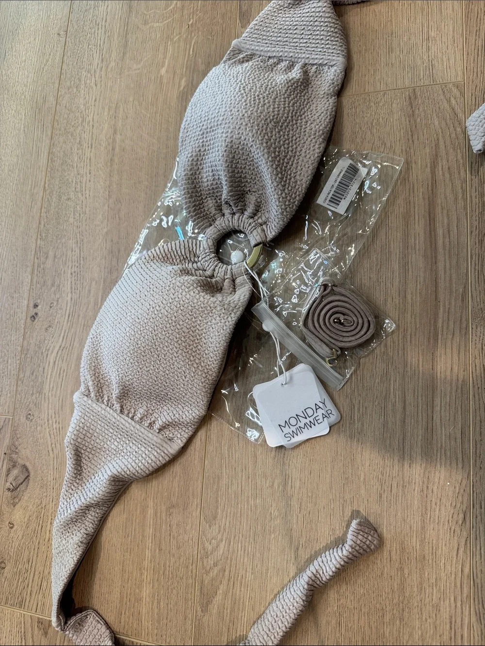 NWT Monday Swimwear Costa Rica Bandeau Bikini Top in Oatmeal Crinkle